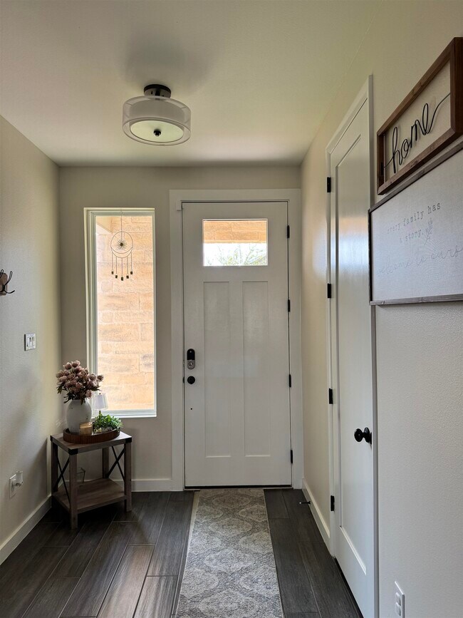 Building Photo - 1322 Sambar Lp