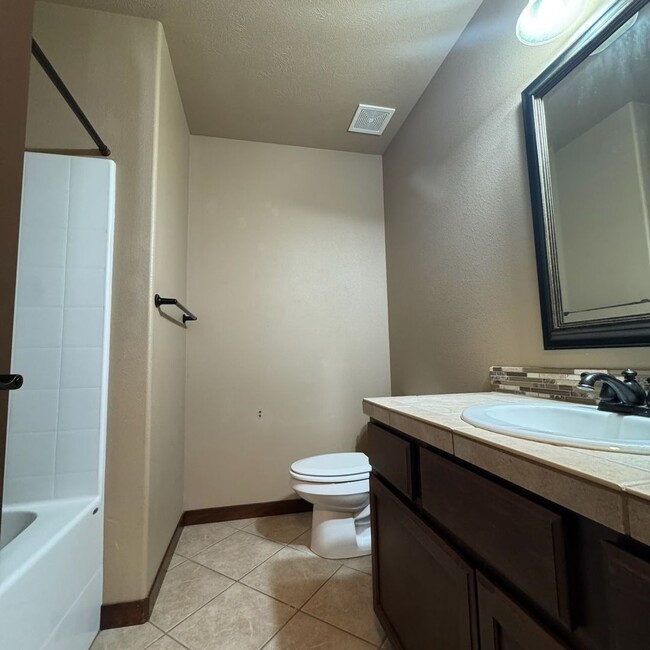 Building Photo - 7750 Good Water Loop