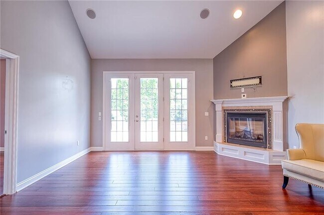 Building Photo - 808 Strasburg Dr