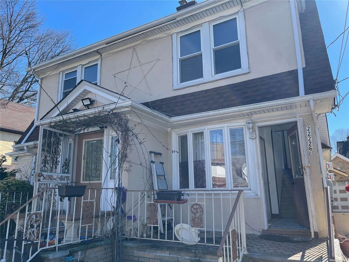 22226 93rd Ave Unit 2nd Fl, Queens, NY 11428 Room for Rent in Queens, NY