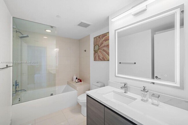 Foto del edificio - 460 NE 28th St