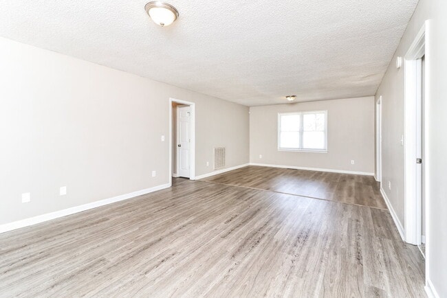 Building Photo - 56 Habersham Cir NE