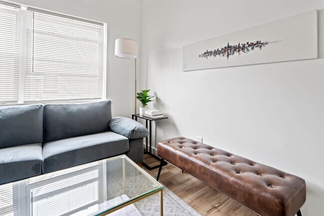 Foto del edificio - 1622 Union Turnpike