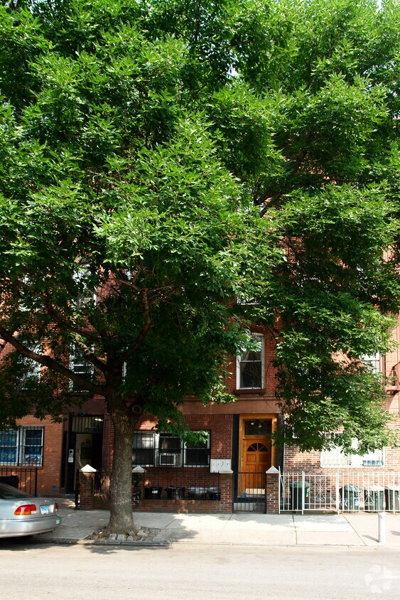 Building Photo - 580 6th Ave