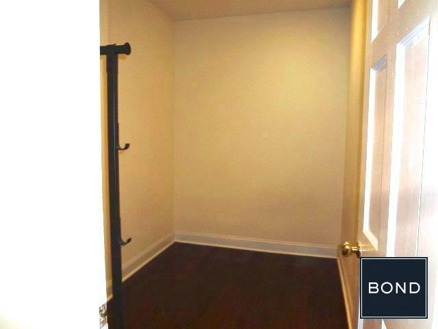 Building Photo - 421 W 43rd St