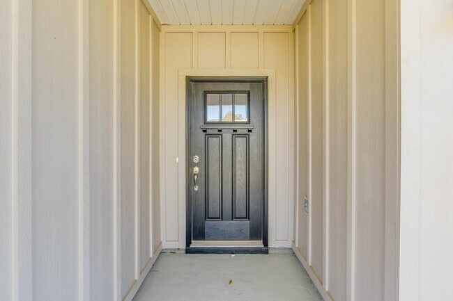 Building Photo - 7017 Whitetail Run Dr