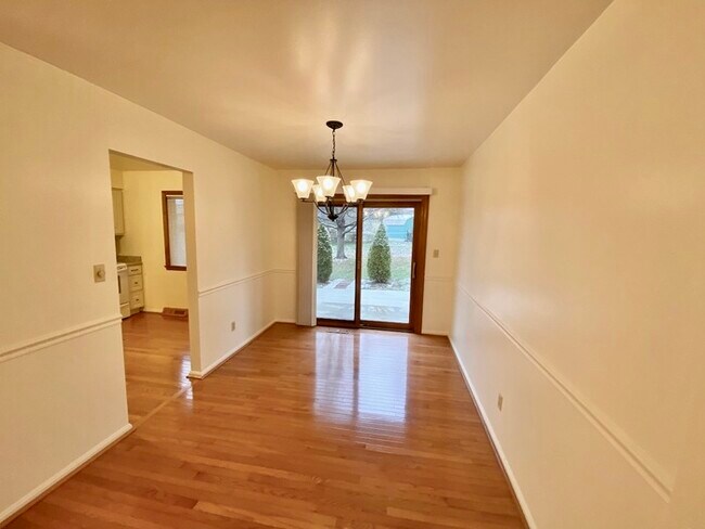 Building Photo - 2612 Carre Pl