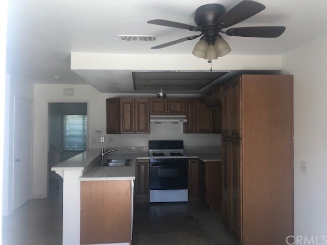 Building Photo - 21808 Lake Vista Dr