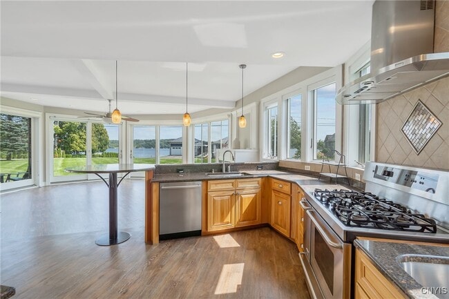 Building Photo - 1131 Marlyn Park Dr