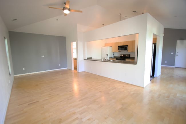 Building Photo - 339 Belvedere Ave SW