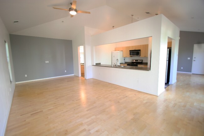 Foto del edificio - 339 Belvedere Ave SW