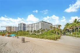 Foto del edificio - 2899 Collins Ave