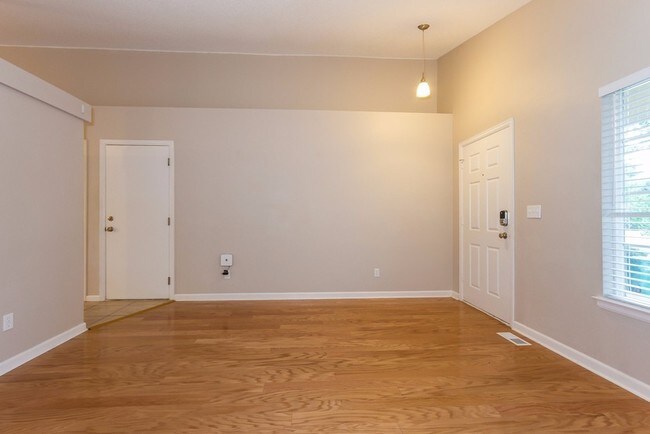 Building Photo - 20566 Willowbend Ln