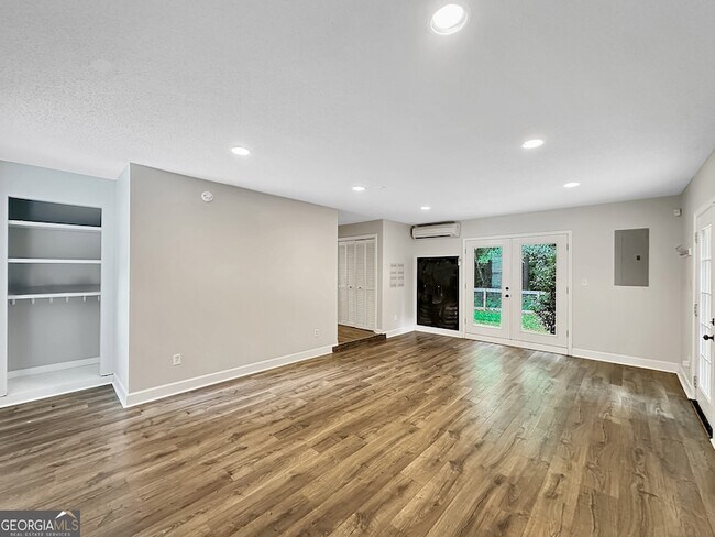 Foto del edificio - 77 Paces Landing Way