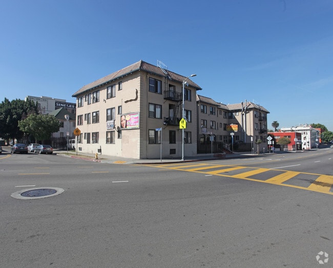 Primary Photo - 1520 W 8th St