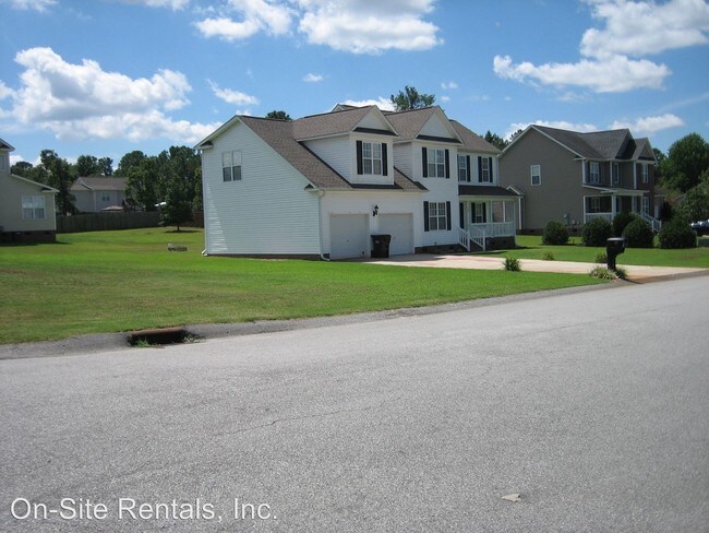 Building Photo - 15 Mountainside Ln