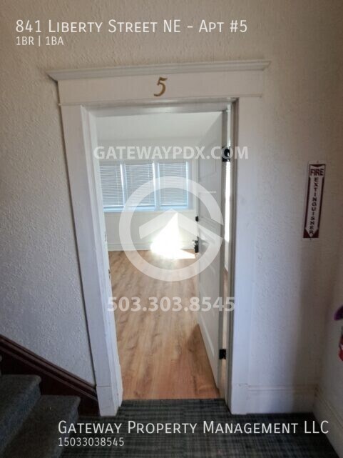 Foto del edificio - 841 Liberty Street NE. Apt #5