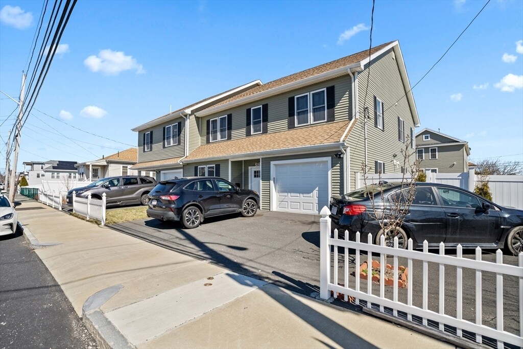 Primary Photo - 61 Gage Ave