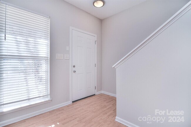Building Photo - 8829 Gerren Ct