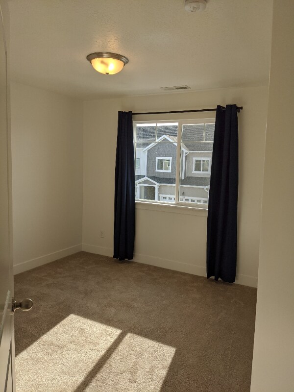 Foto del edificio - 1984 N 3830 W