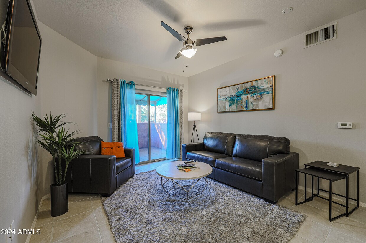 Foto principal - 14950 W Mountain View Blvd