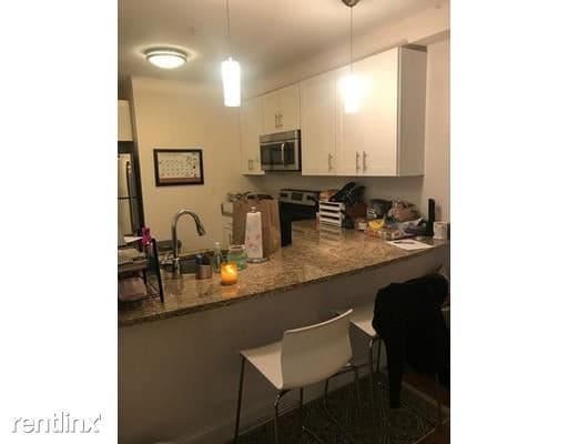 Building Photo - 2 br, 1 bath  - 8 Dustin St # 102