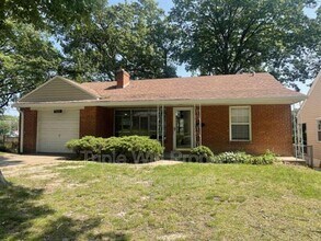 Building Photo - 7117 Forest Hill Dr