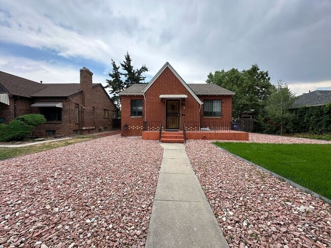 Building Photo - 2938 Birch Street