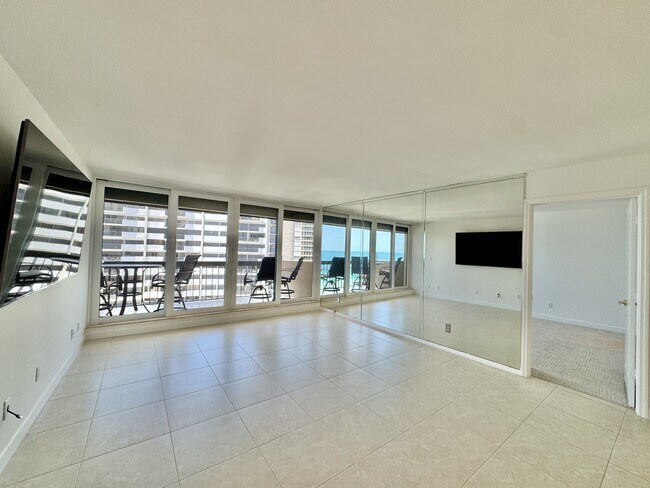 Building Photo - 4001 Gulf Shore Blvd N