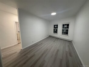 Building Photo - 130 Wickham Ave
