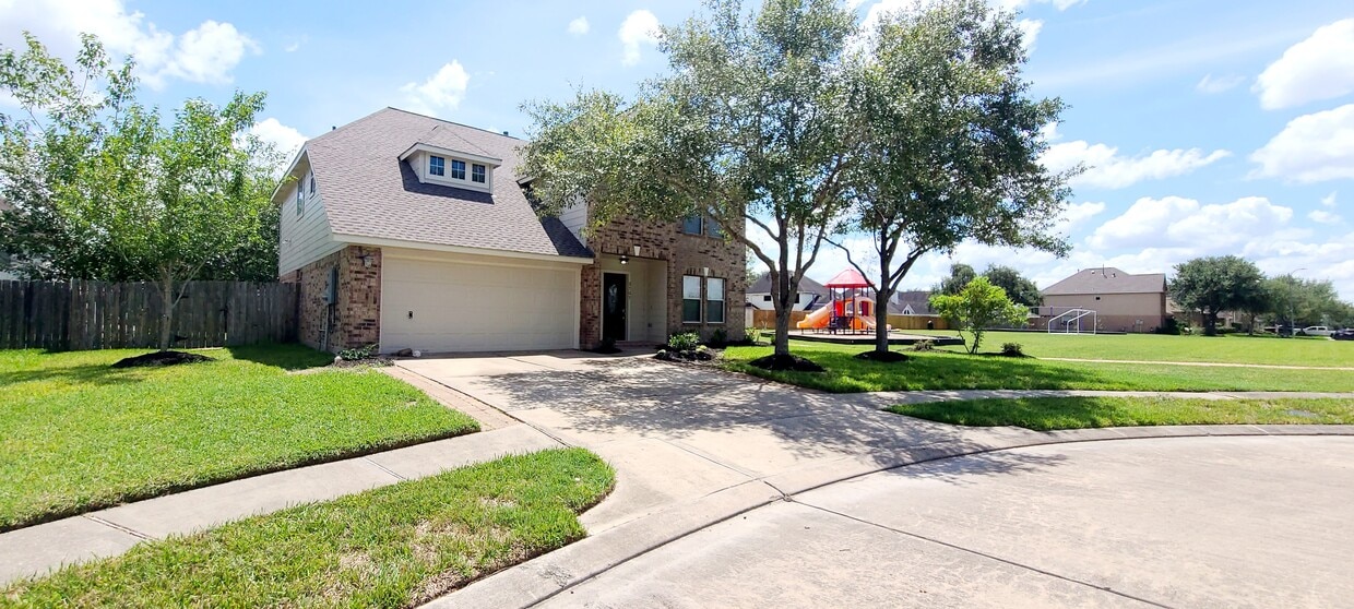 Photo - 3707 Whitlam Ct (Pearland, TX)