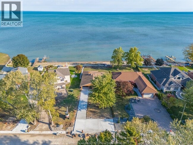 Photo du bâtiment - 13918 Riverside Dr E