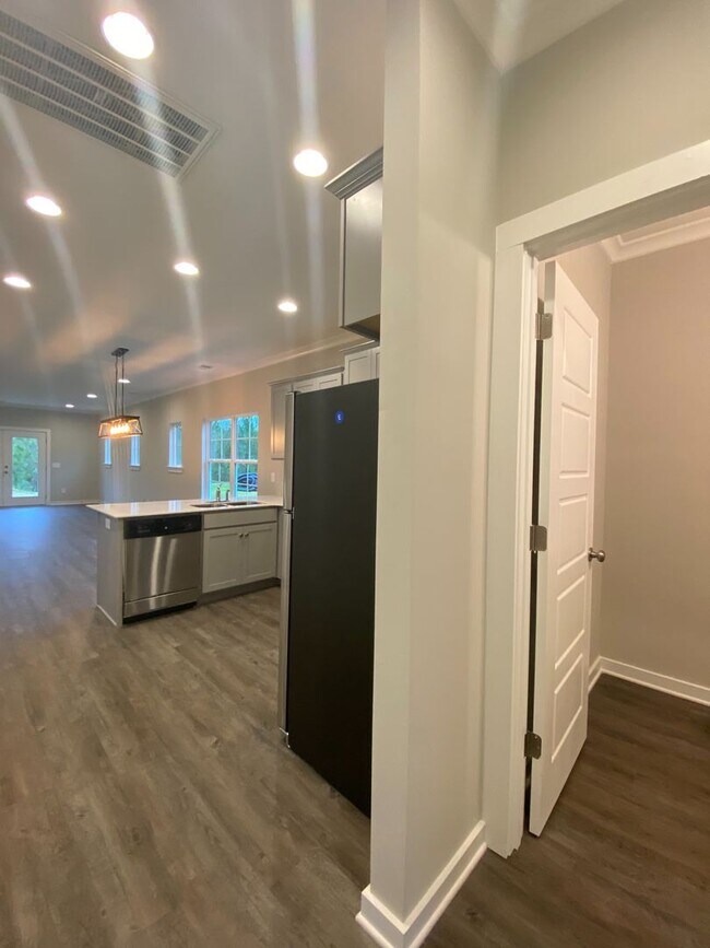 Foto del edificio - Home for Rent in Calera, AL!!! Available t...