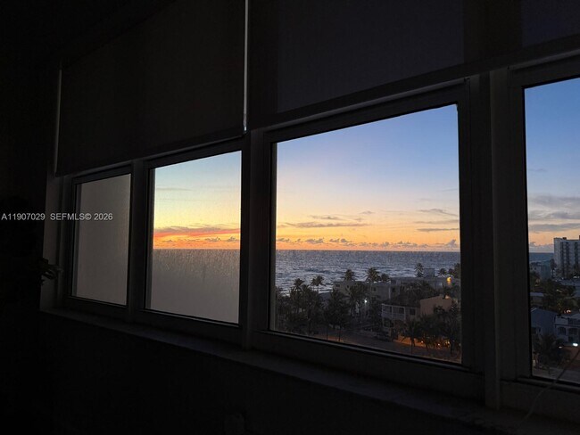 Foto del edificio - 3111 N Ocean Dr
