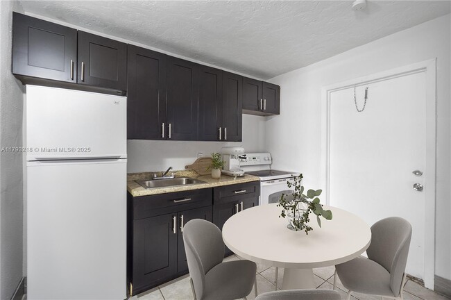 Foto del edificio - 332 SW 3rd St