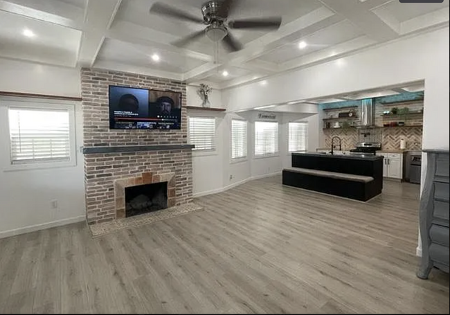 Foto del edificio - 2131 Park Way