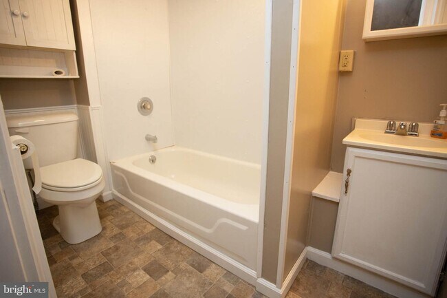 Foto del edificio - 129 E Queen St