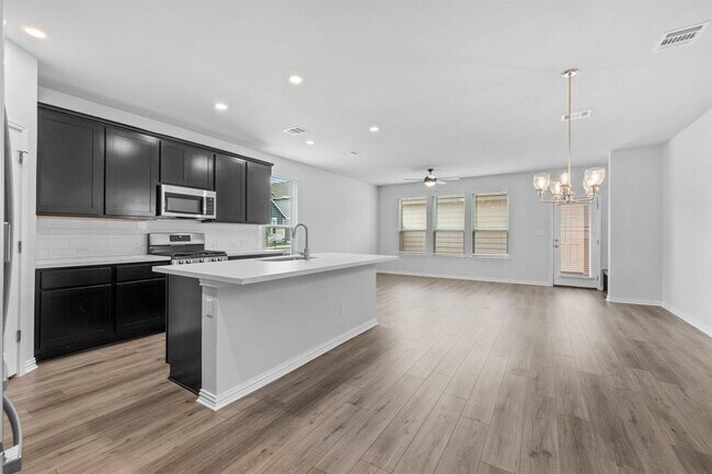Building Photo - 1661 Coral Sunrise Trl
