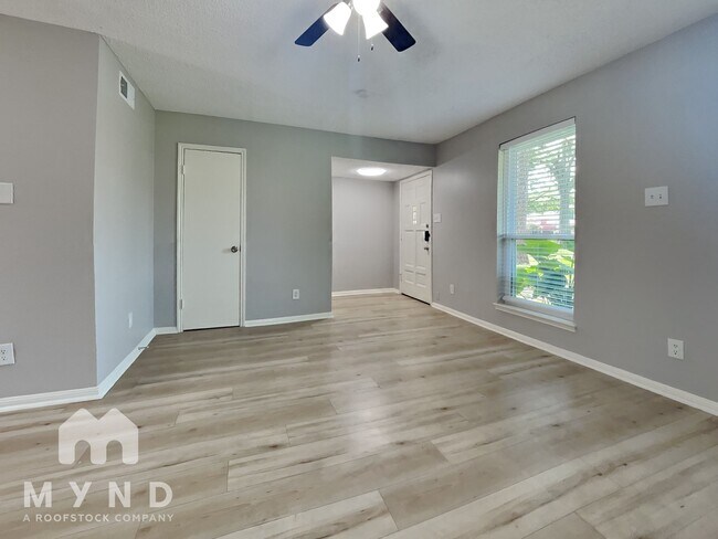 Foto del edificio - 10450 Hammerly Blvd