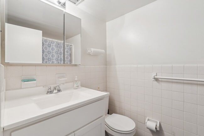 Building Photo - Woodbrook House Apartments