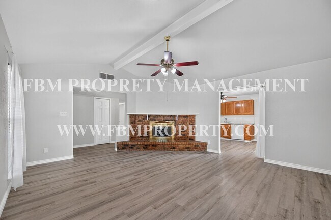 Foto del edificio - 407 Woodhurst Dr