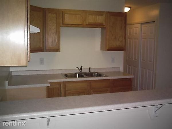 Building Photo - 411 N Rybolt Ave