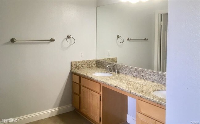 Foto del edificio - 3 br, 2 bath House - 19 Winterfield Rd