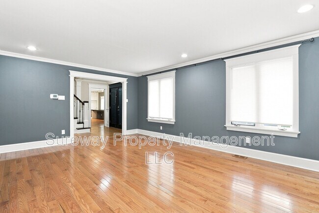Foto del edificio - 342 Quaker Rd