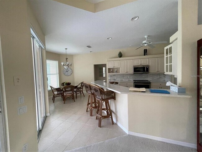 Foto del edificio - 2175 Calusa Lakes Blvd