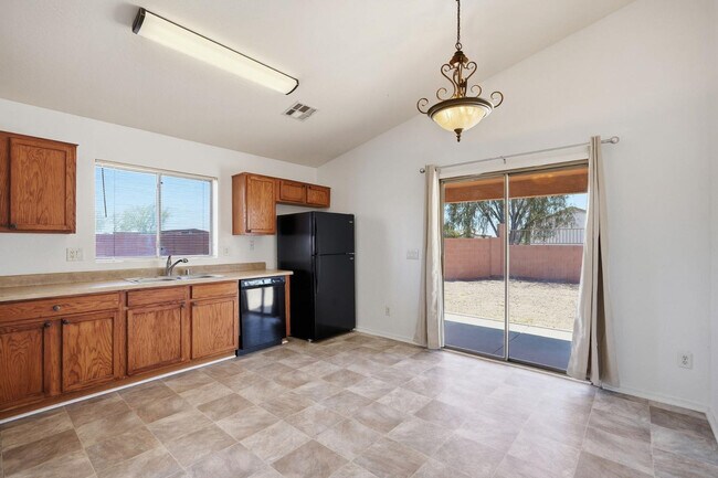 Foto del edificio - 23851 W Lasso Ln