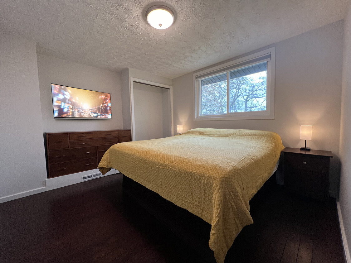 Foto principal - 538 Webster St