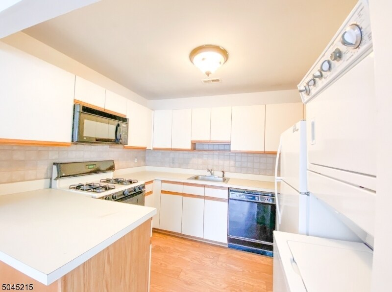 Primary Photo - 71 Falcon Ridge Way N