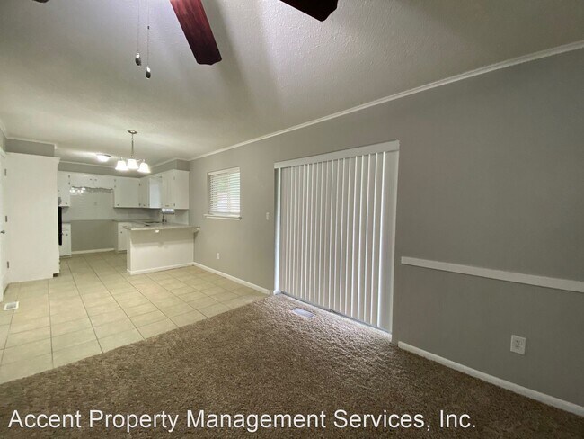 Foto del edificio - 3 br, 1.5 bath House - 1105 North Fern Avenue