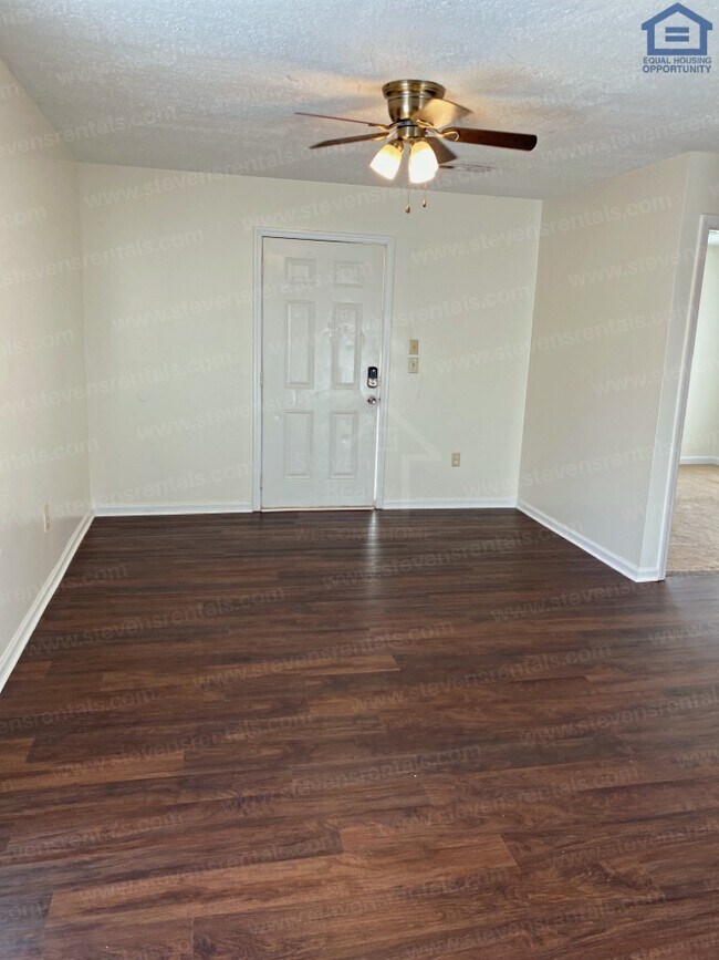 Building Photo - 232 Dogwood Pointe Dr